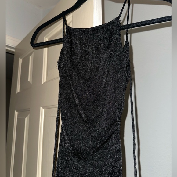 Hello Molly black midi cut out dress - Picture 4 of 7